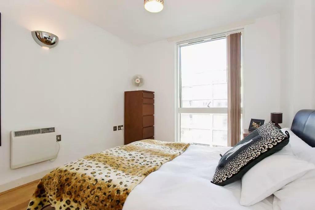 Modern Rooms In Central Лондон Екстериор снимка